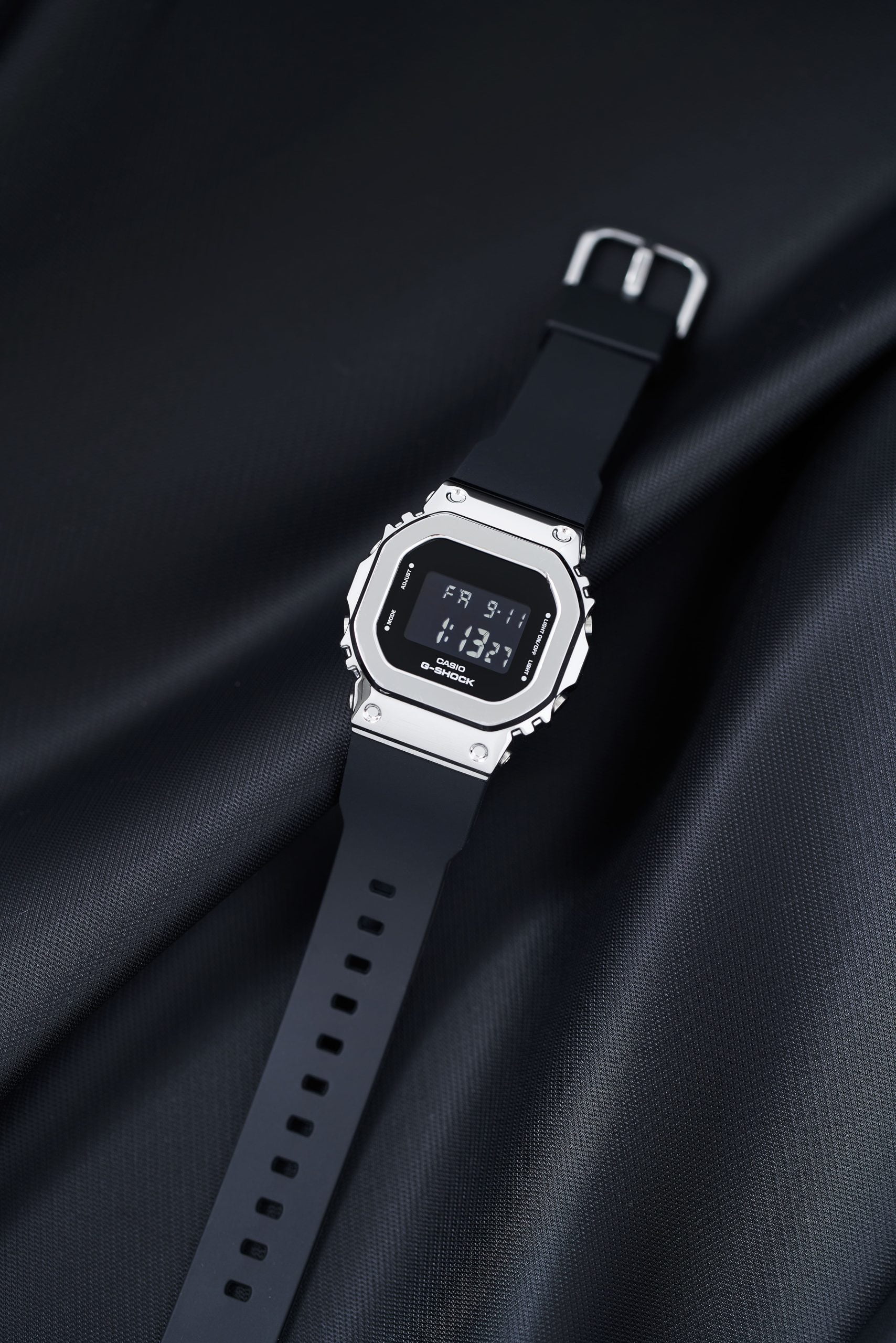 Đồng hồ G Shock nữ GM-S5600-1